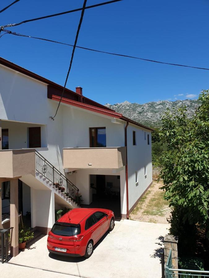 Vito Apartment Starigrad Paklenica Exterior photo